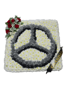 Mercedes Logo Tribute